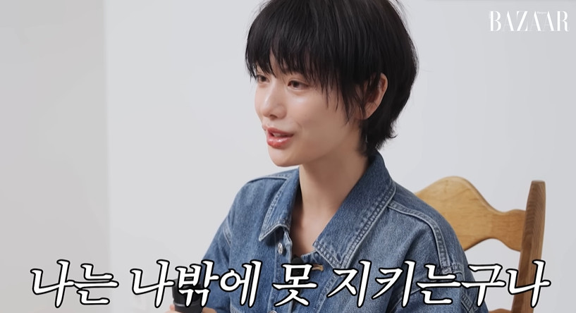 노란 수영복에 섹시한 몸매 어필하는 존예 처자