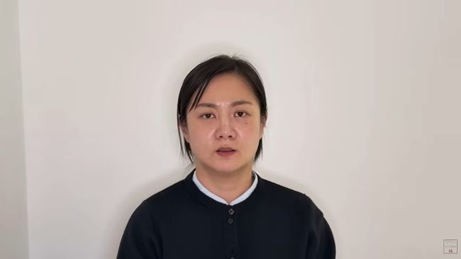 노란 수영복에 섹시한 몸매 어필하는 존예 처자