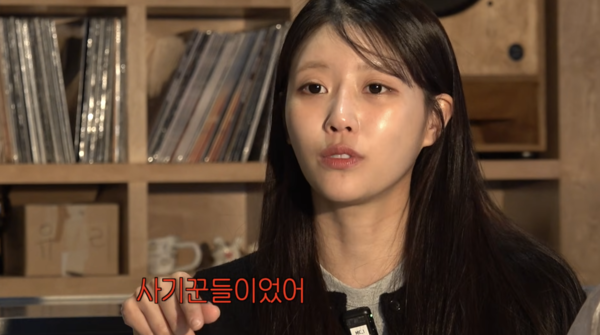 노란 수영복에 섹시한 몸매 어필하는 존예 처자