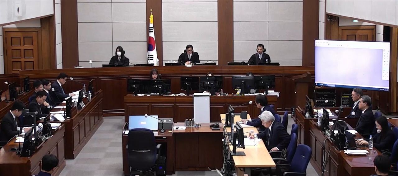 다급해진 윤석열, 마이크 네 번 잡고 한 말...