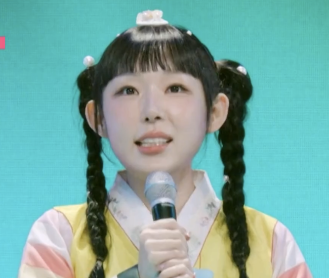 노란 수영복에 섹시한 몸매 어필하는 존예 처자