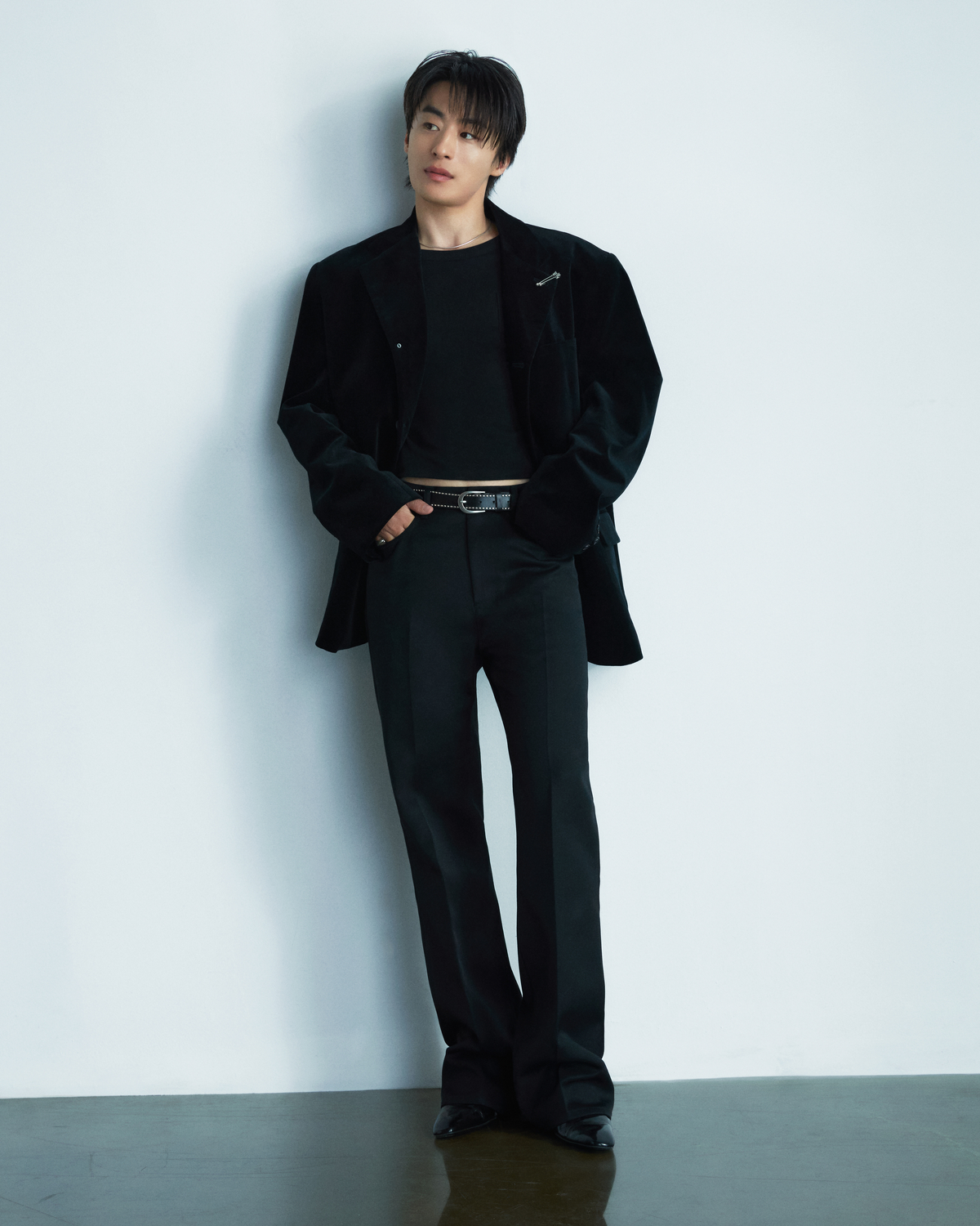 노란 수영복에 섹시한 몸매 어필하는 존예 처자