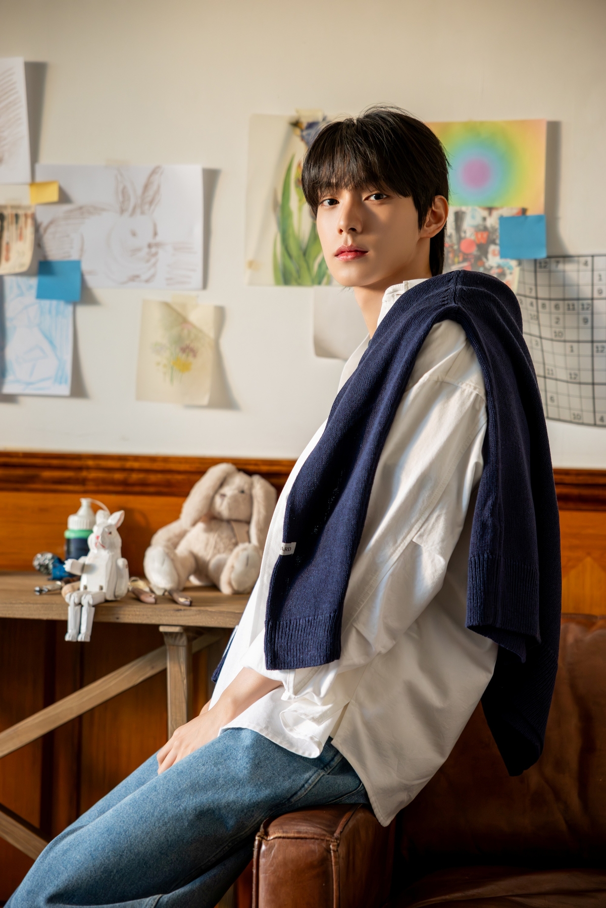 노란 수영복에 섹시한 몸매 어필하는 존예 처자