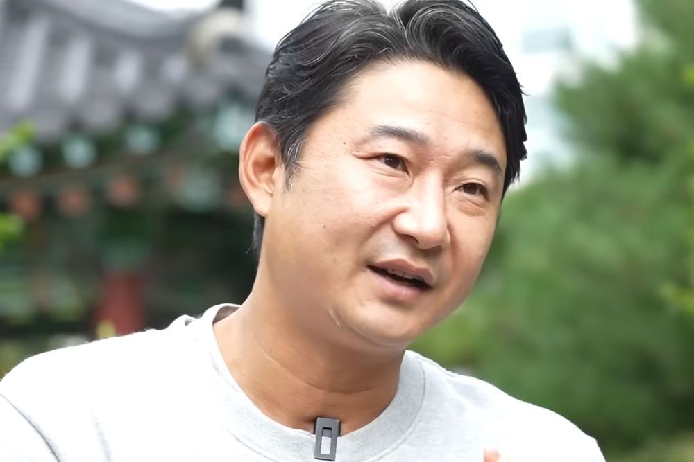 노란 수영복에 섹시한 몸매 어필하는 존예 처자