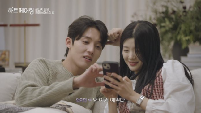 노란 수영복에 섹시한 몸매 어필하는 존예 처자