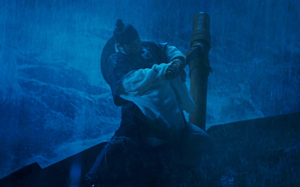 노란 수영복에 섹시한 몸매 어필하는 존예 처자