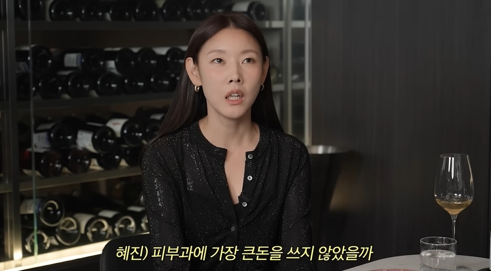 노란 수영복에 섹시한 몸매 어필하는 존예 처자