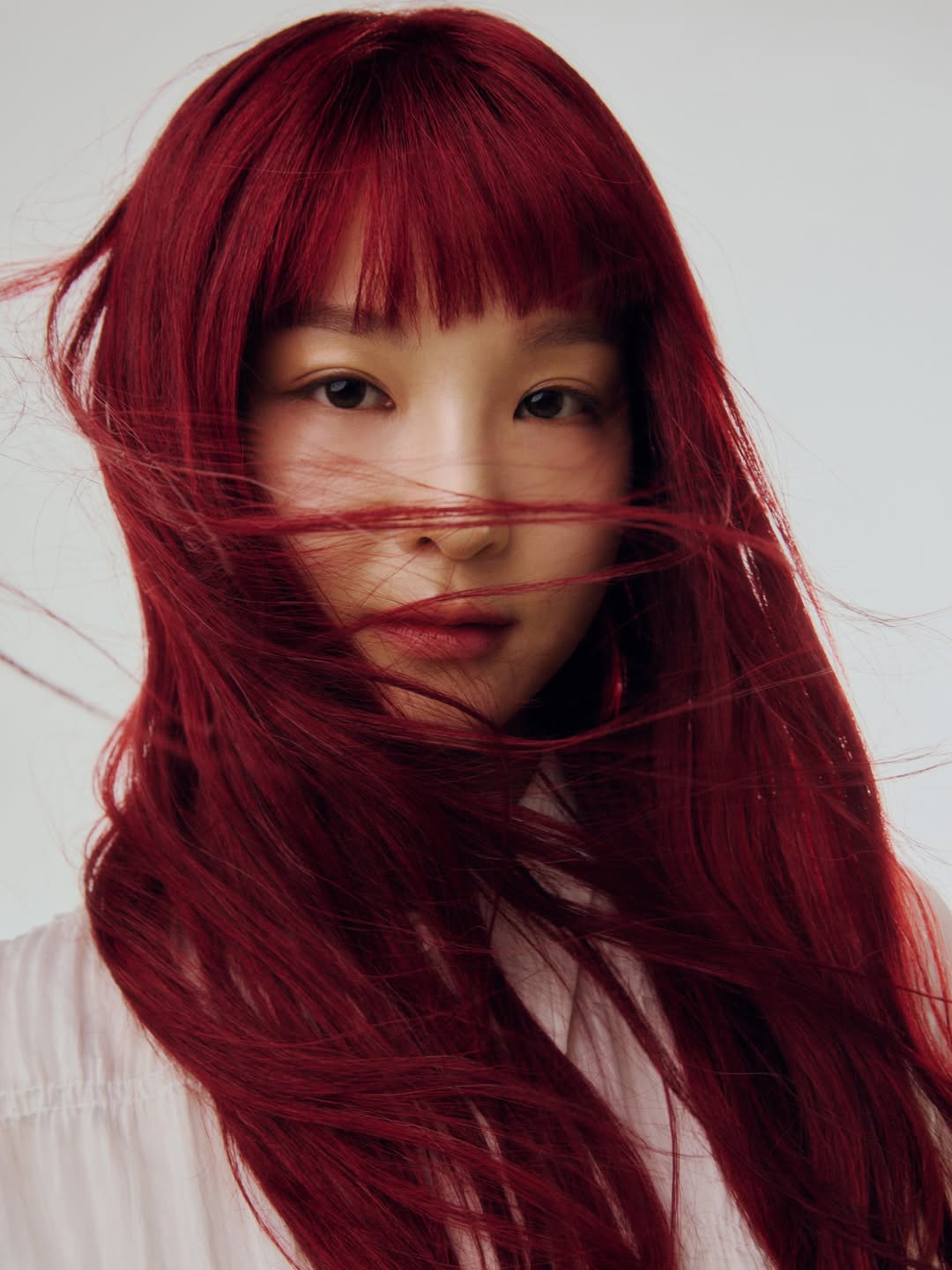 노란 수영복에 섹시한 몸매 어필하는 존예 처자