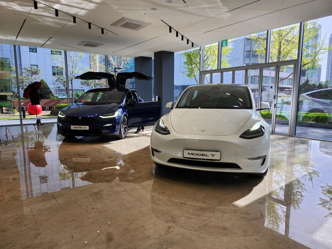 Tesla slashes car prices in Korea by as much as $6,500 ahead of new year