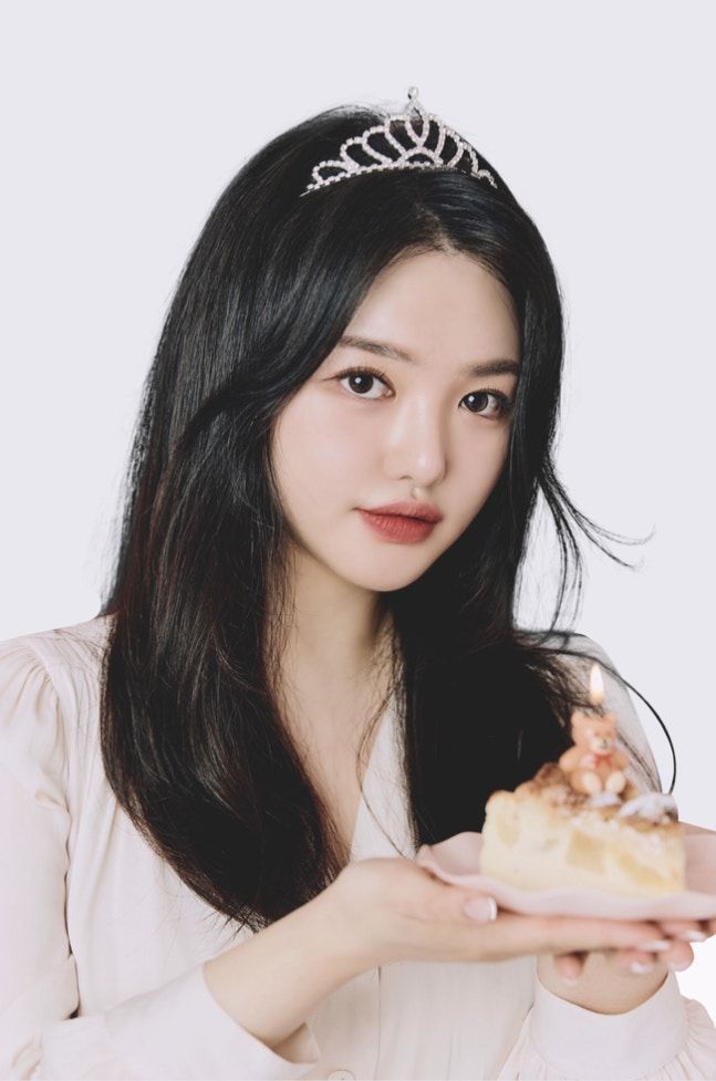 노란 수영복에 섹시한 몸매 어필하는 존예 처자