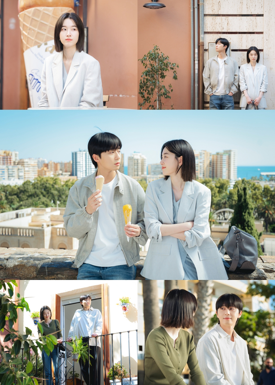 노란 수영복에 섹시한 몸매 어필하는 존예 처자