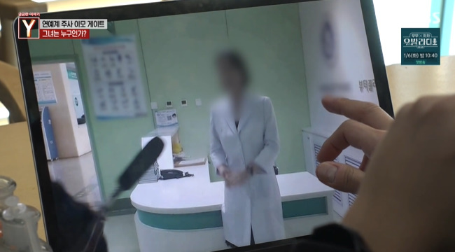 노란 수영복에 섹시한 몸매 어필하는 존예 처자