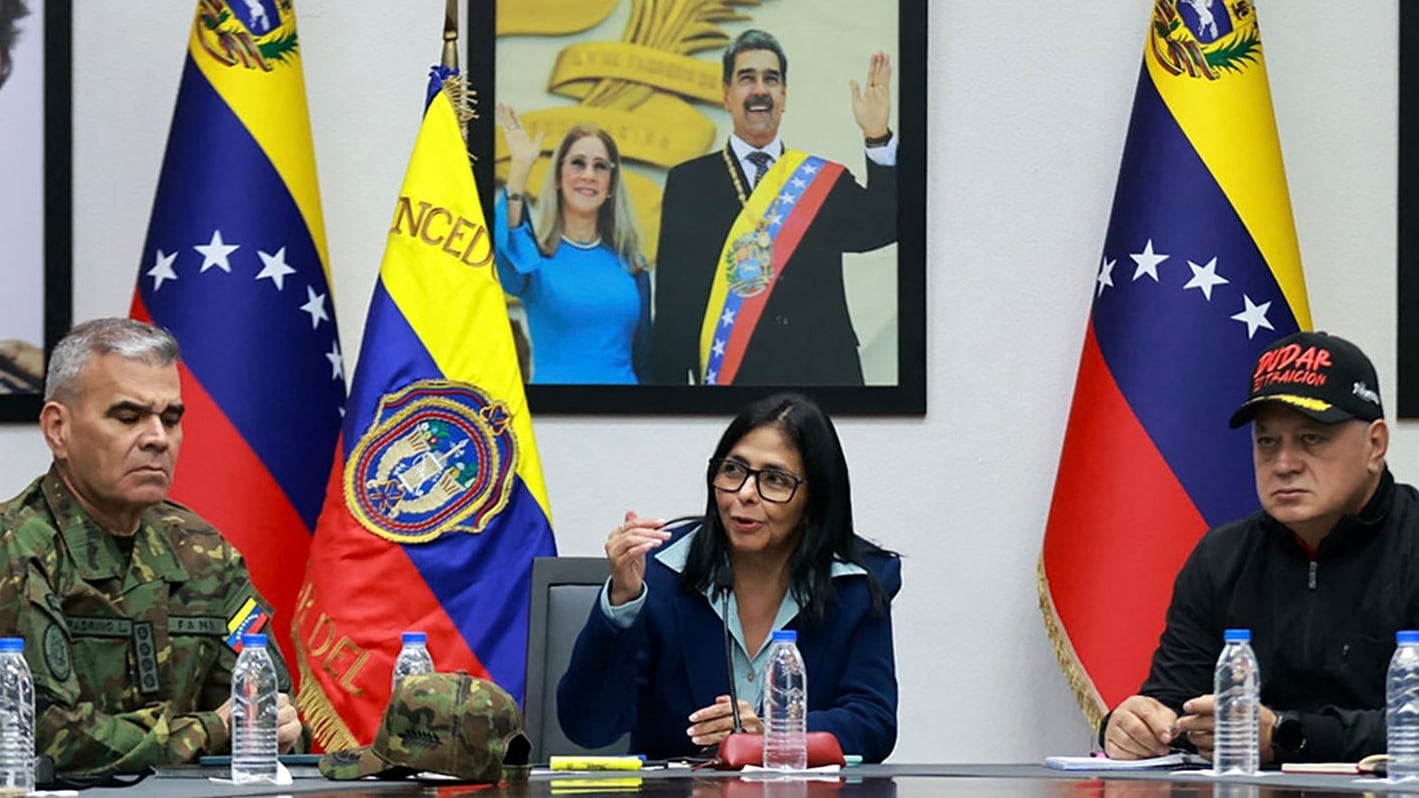 트럼프 “처신 똑바로 하라” 경고에…베네수엘라 부통령 “협력” 꼬리 내려