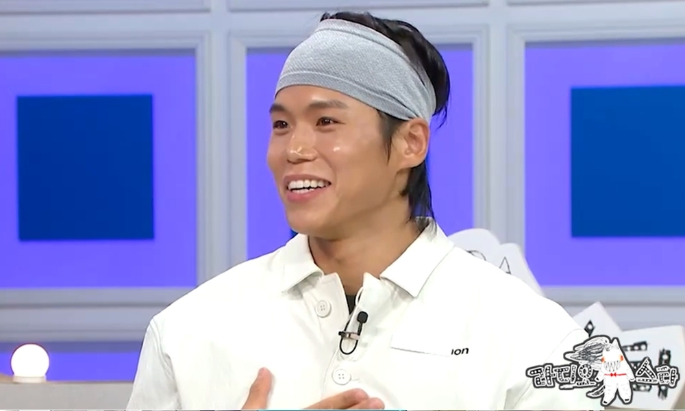 노란 수영복에 섹시한 몸매 어필하는 존예 처자