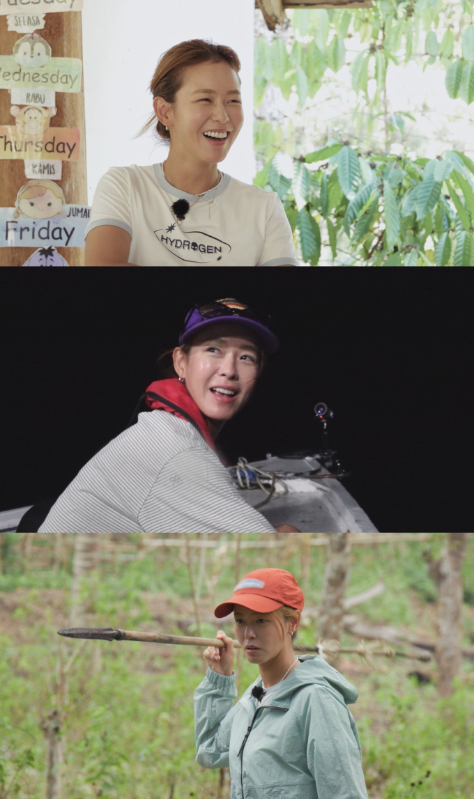 노란 수영복에 섹시한 몸매 어필하는 존예 처자