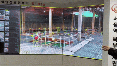 서울역북부역세권 개발현장 CCTV가 실시간으로 근로자들의 움직임을 감지하고 있다. 윤성현 기자