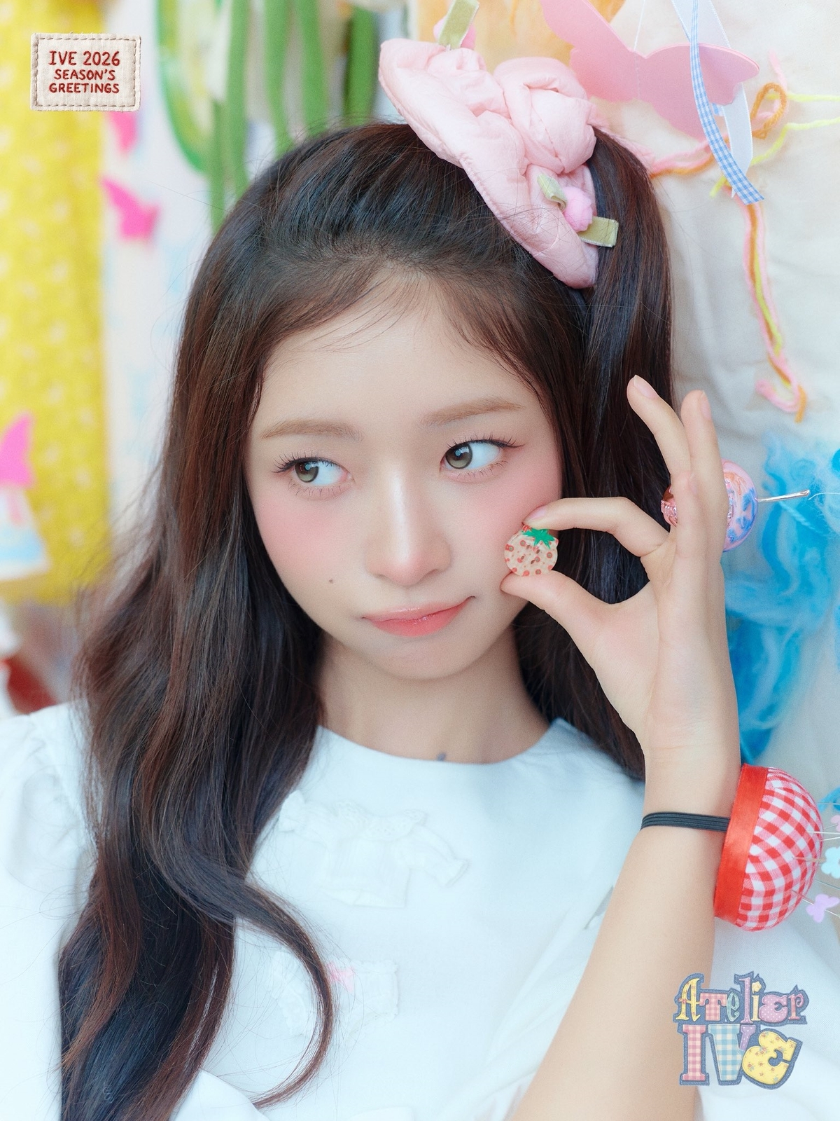 노란 수영복에 섹시한 몸매 어필하는 존예 처자