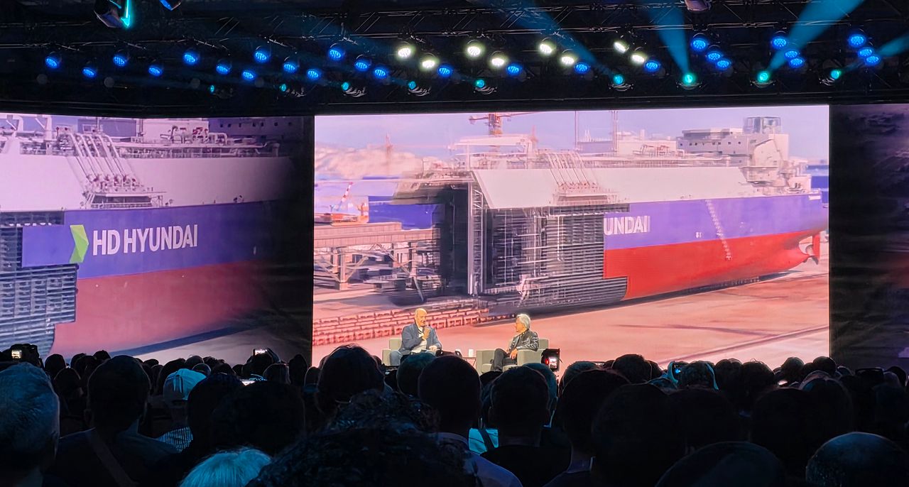 완벽한 사례”…젠슨 황은 왜 HD현대 조선소를 추켜세웠나 [CES 2026]