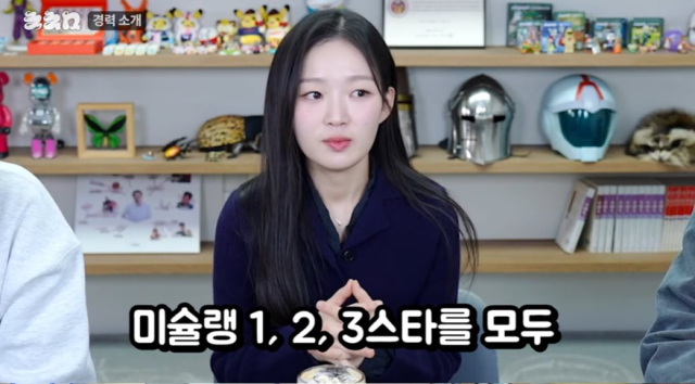 노란 수영복에 섹시한 몸매 어필하는 존예 처자