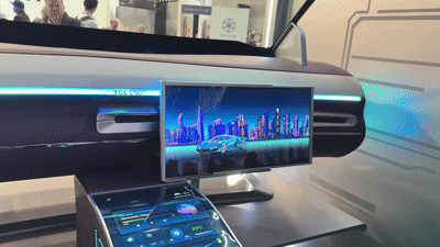 TCL이 6일(현지시간) 6일(현지시간) 미국 라스베이거스에서 개막한 세계 최대 가전·정보기술(IT) 박람회 ‘CES2026’에 전시한 차량용 롤러블 OLED 디지털콧핏. 구경우 기자.