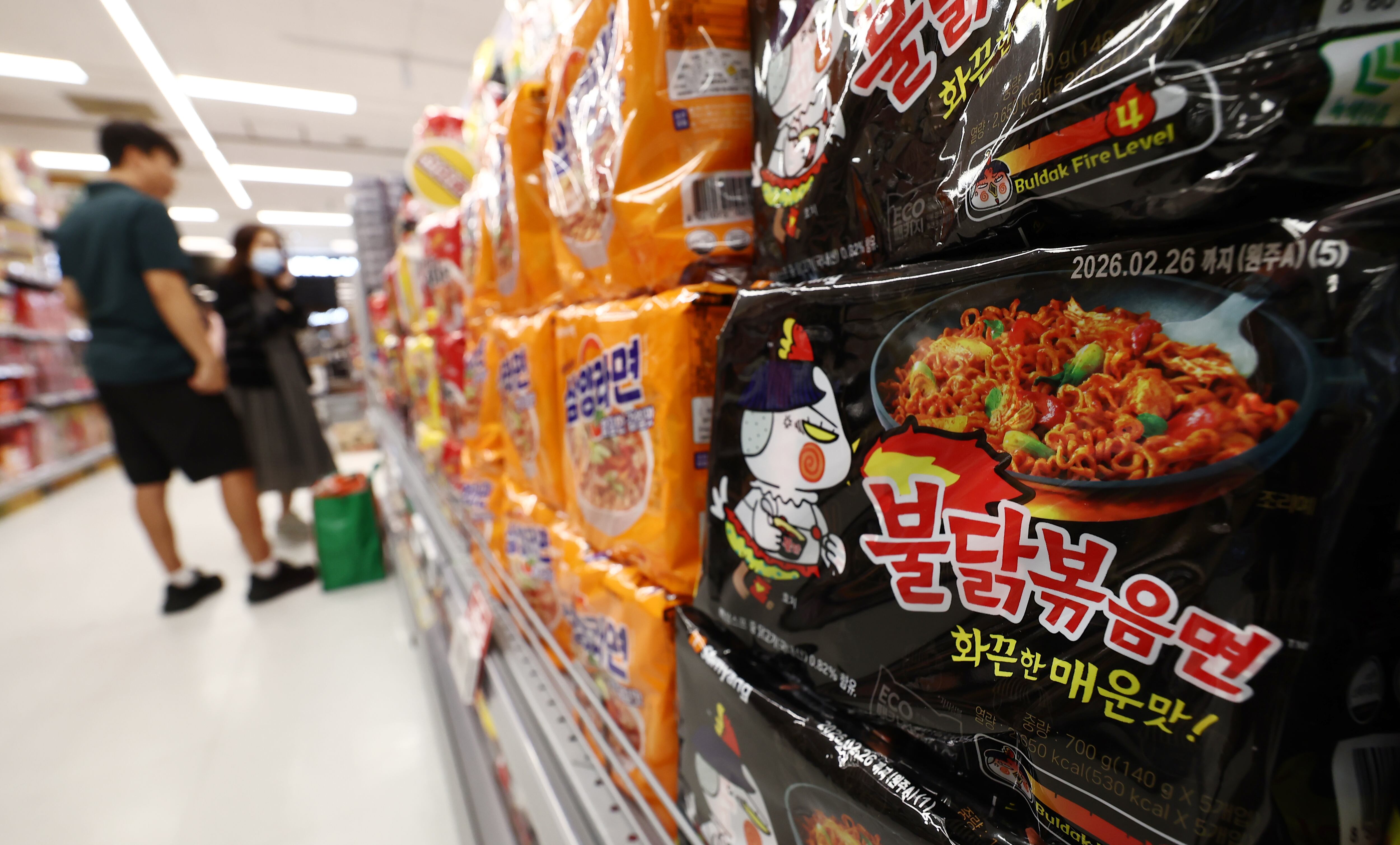 삼양식품 주가 급락에도… 한투證 “투자매력 여전”