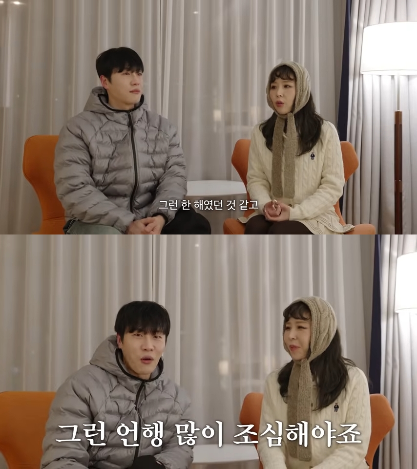 노란 수영복에 섹시한 몸매 어필하는 존예 처자