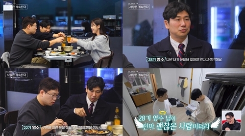 노란 수영복에 섹시한 몸매 어필하는 존예 처자