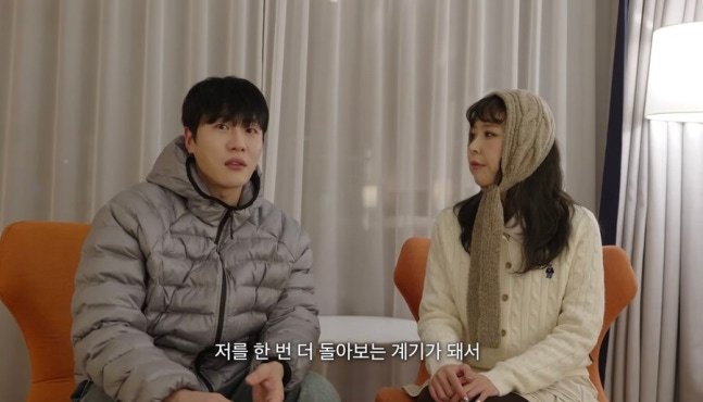 노란 수영복에 섹시한 몸매 어필하는 존예 처자