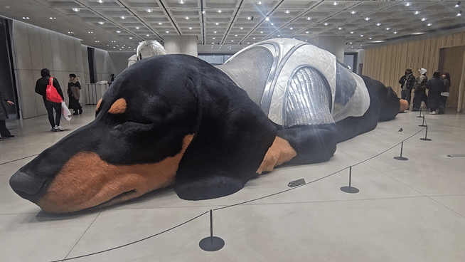 초대형 강아지 로봇 '닥스훈트 선샤인' [사진=설재윤 기자]