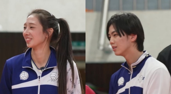 노란 수영복에 섹시한 몸매 어필하는 존예 처자