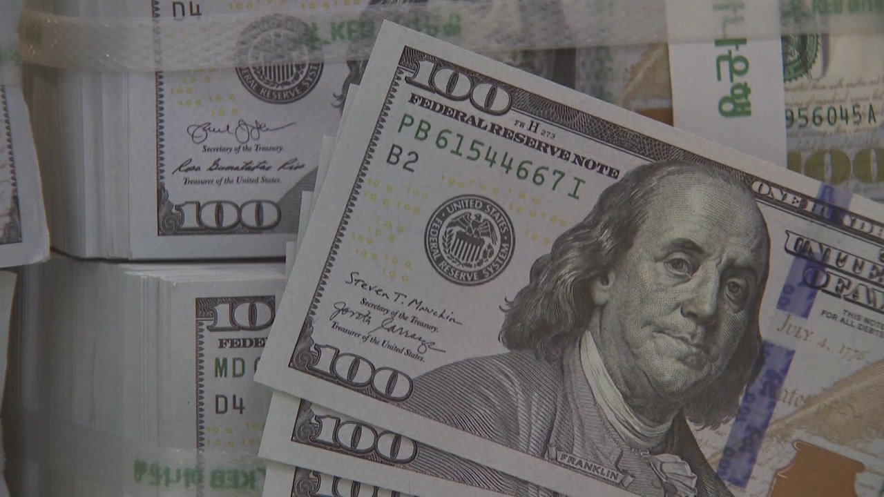 스타트 경제] 다시 치솟는 원-달러 환율...신음하는 한국 경제