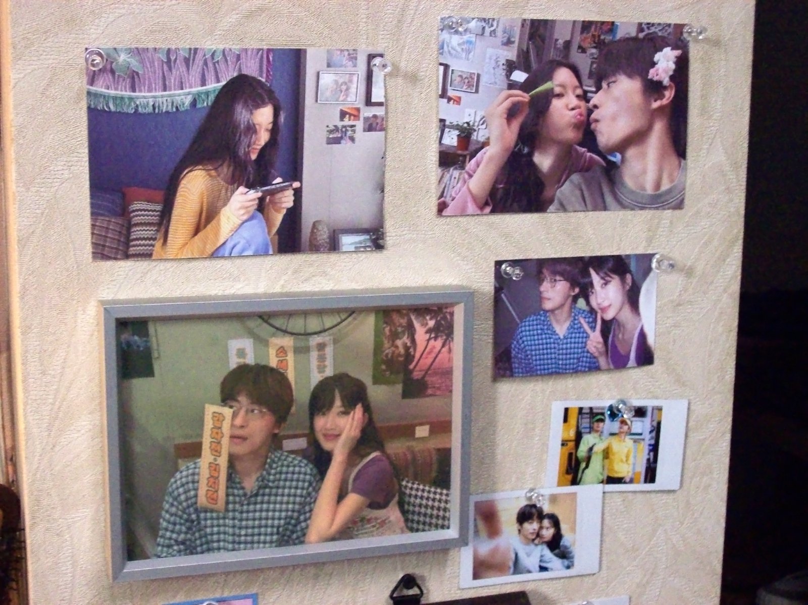 노란 수영복에 섹시한 몸매 어필하는 존예 처자