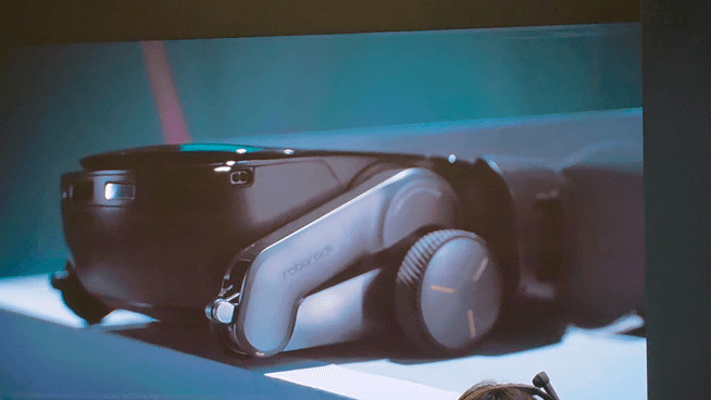 중국 로보락이 CES 2026에서 공개한 로봇청소기 '사로스 로버'. 영상=김대영 기자