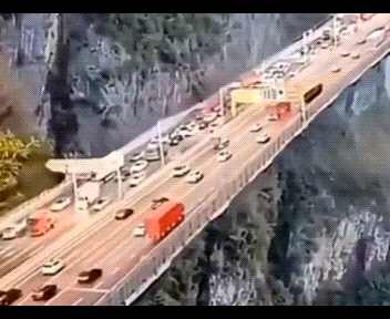 온라인상에 퍼진 가짜 ‘설악산 유리 다리’ 영상 /  영상=유튜브 캡처