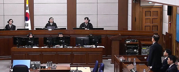 법원 “국헌 문란 목적 폭동”…‘12·3 내란’ 못 박고 형량 높여