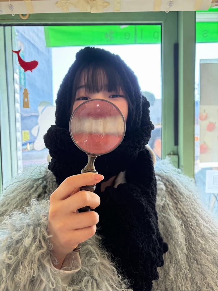 노란 수영복에 섹시한 몸매 어필하는 존예 처자