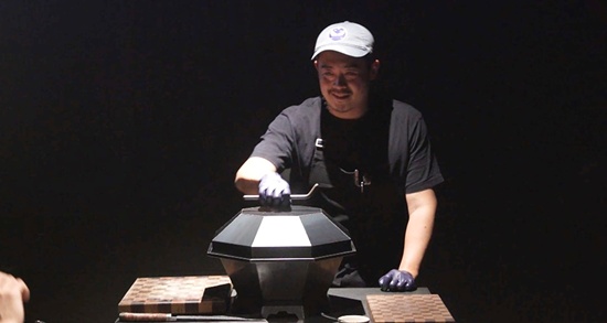 노란 수영복에 섹시한 몸매 어필하는 존예 처자