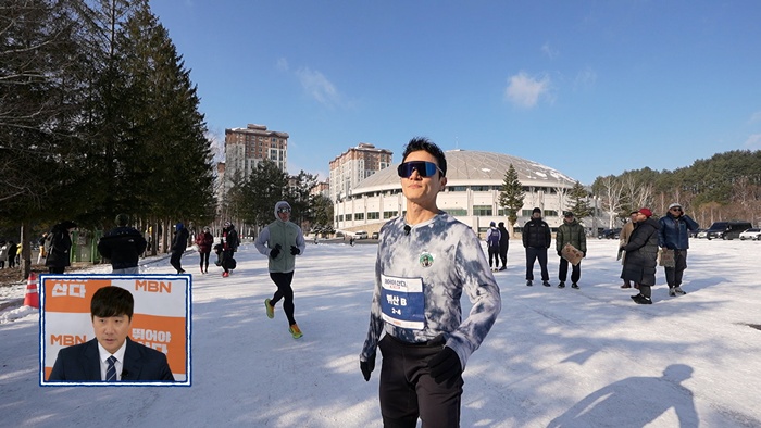 노란 수영복에 섹시한 몸매 어필하는 존예 처자