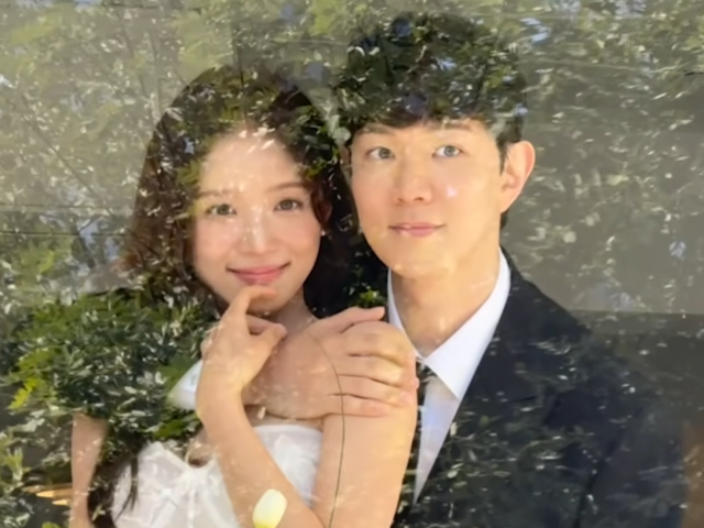 노란 수영복에 섹시한 몸매 어필하는 존예 처자