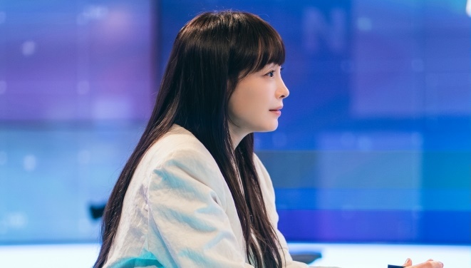 노란 수영복에 섹시한 몸매 어필하는 존예 처자