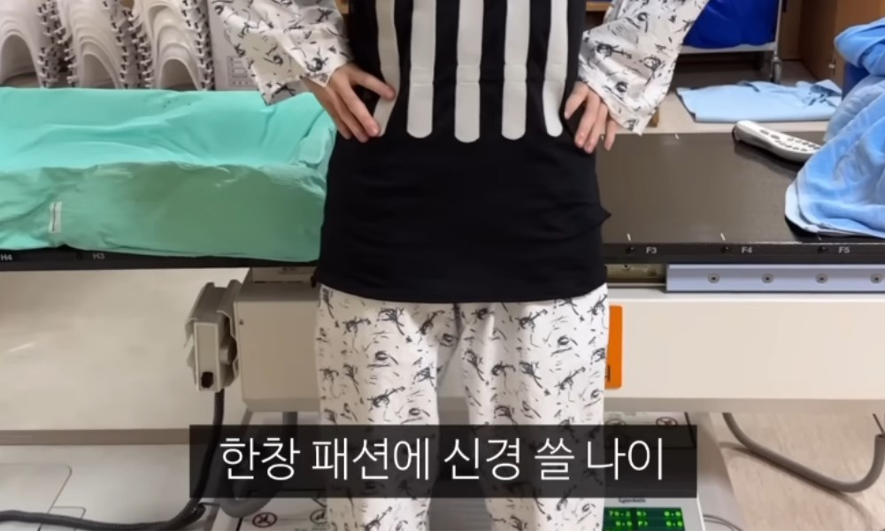 노란 수영복에 섹시한 몸매 어필하는 존예 처자