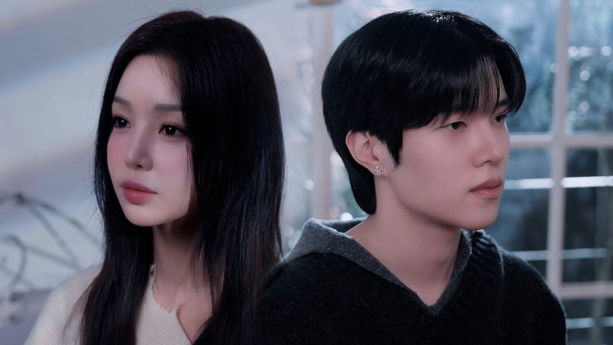 노란 수영복에 섹시한 몸매 어필하는 존예 처자