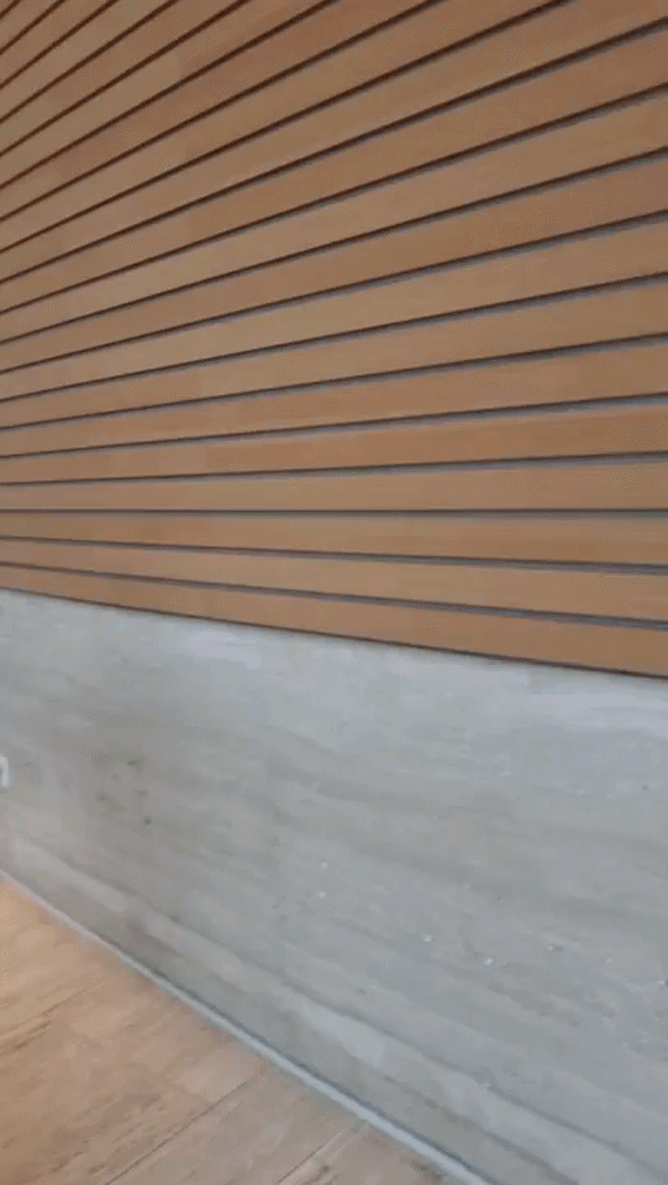 [서울=뉴시스]이지용 기자 = 류진 한국경제인협회 회장이 27일 오전 서울 FKI타워 컨퍼런스센터에서 열린 제65회 한경협 정기총회에 참석하기 위해 이동하고 있다. 2026.02.27. leejy5223@newsis.com  *재판매 및 DB 금지