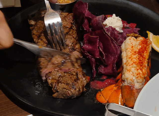 ‘블랙라벨 루비 랍스터 에디션’. 이예솔 기자