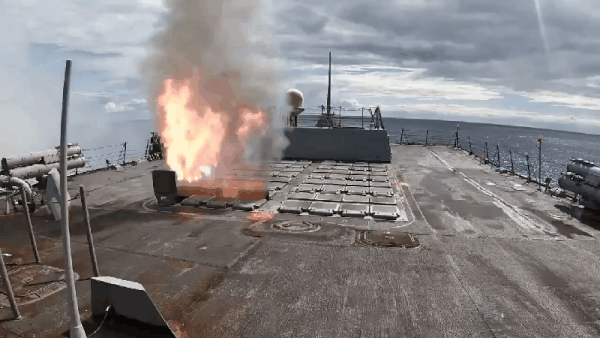 미국 중부사령부가 엑스에 공개한 이란 '장대한 분노' 작전 모습. 2026.03.02