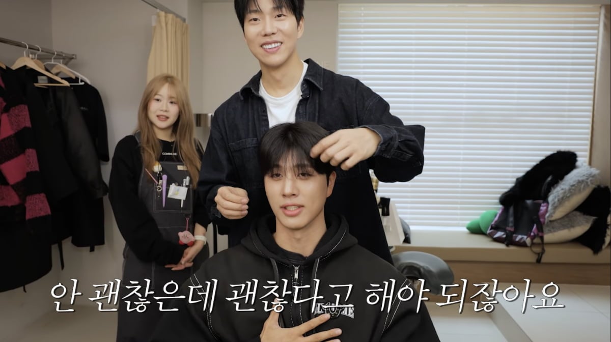 노란 수영복에 섹시한 몸매 어필하는 존예 처자