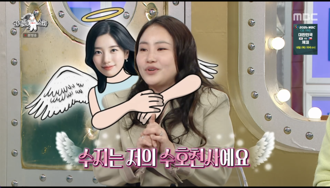 노란 수영복에 섹시한 몸매 어필하는 존예 처자