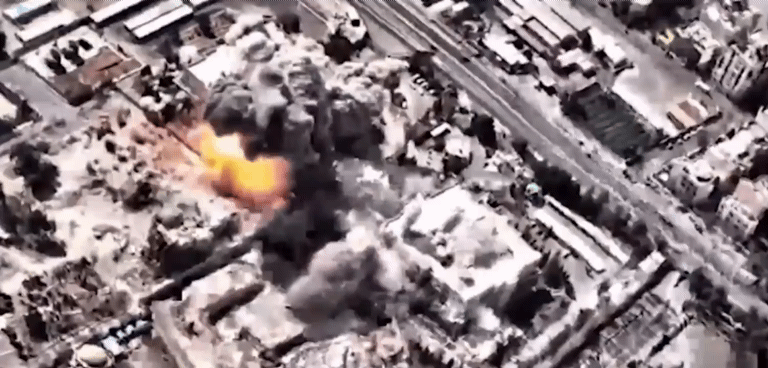 미국 중부사령부가 공개한 이란 공습 당시 모습. 미국 중부사령부 X(옛 트위터)