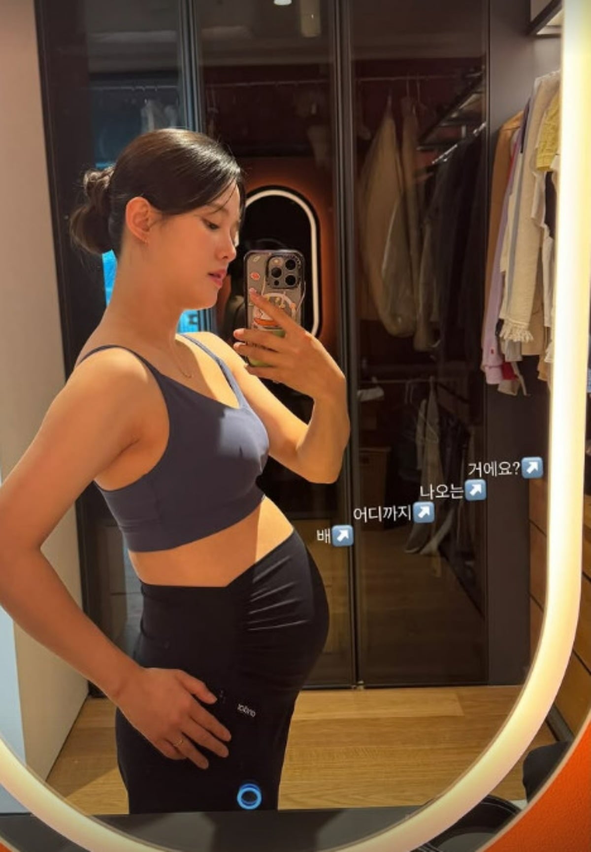 노란 수영복에 섹시한 몸매 어필하는 존예 처자