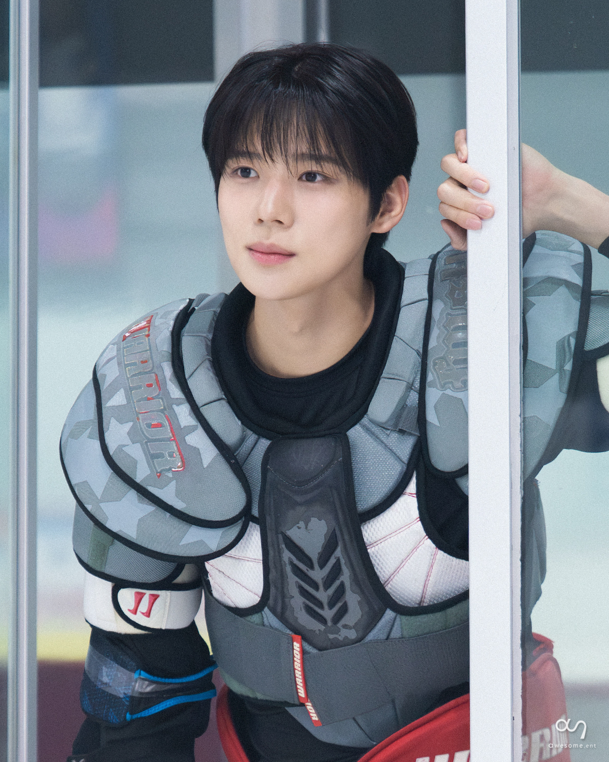 노란 수영복에 섹시한 몸매 어필하는 존예 처자